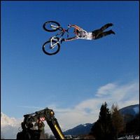 White Style mountain bike slopestyle competition  - Second Image